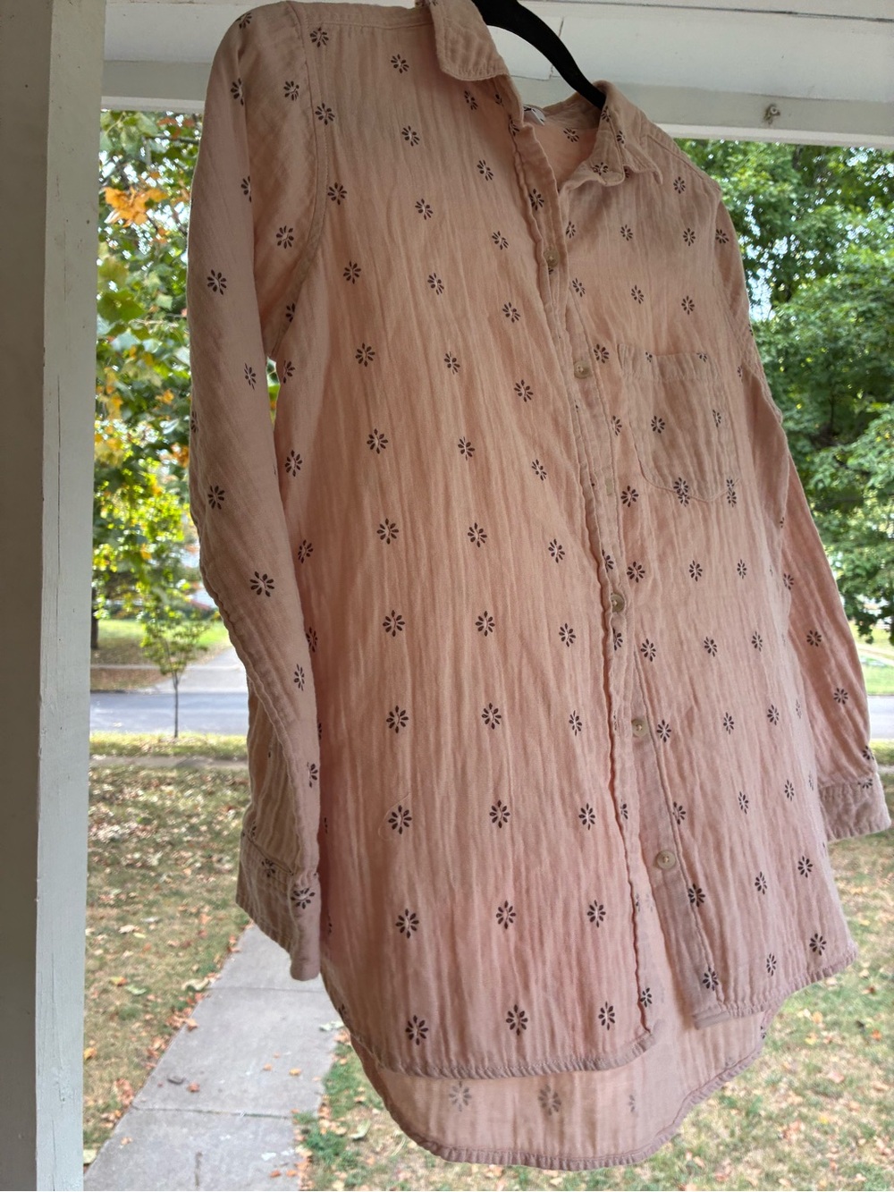 Women’s Muslin Pink Floral Eyelet Button-Up Shirt